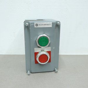 Allen-Bradley Push Button Station Type 4/13 Enclosure Ser. T 800T-2TAM